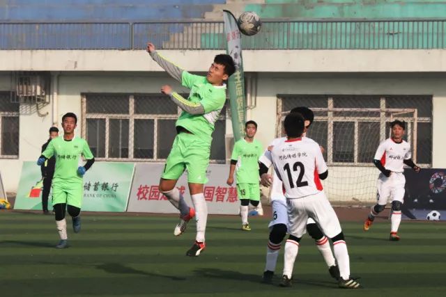 15中6、18+14，+16最高，中国男篮真大腿，郭士强给杜锋上一课？